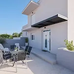Duo Soles - With Private Parking Near Zadar