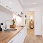 Duo Soles - With Private Parking Near Zadar *