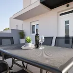Apartment Duo Soles - With Private Parking Near Zadar *