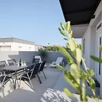 Duo Soles - With Private Parking Near Zadar Appartement *