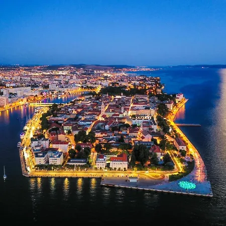 Apartment Duo Soles - With Private Parking Near Zadar *