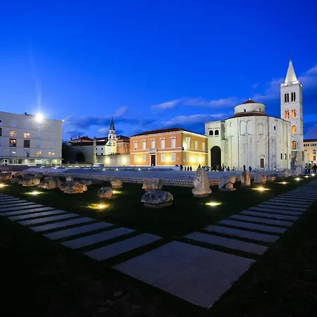 Apartment Duo Soles - With Private Parking Near Zadar