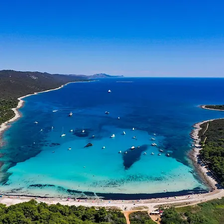 Apartment Duo Soles - With Private Parking Near Zadar *