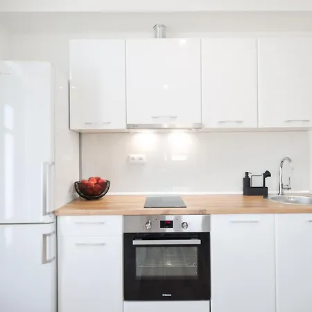 Duo Soles - With Private Parking Near Zadar Apartment