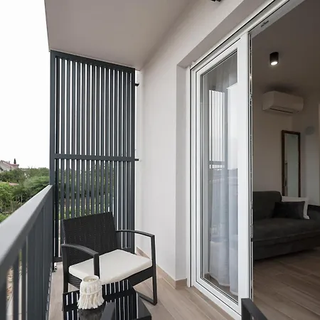 Duo Soles - With Private Parking Near Zadar *
