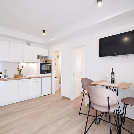 Duo Soles - With Private Parking Near Zadar *