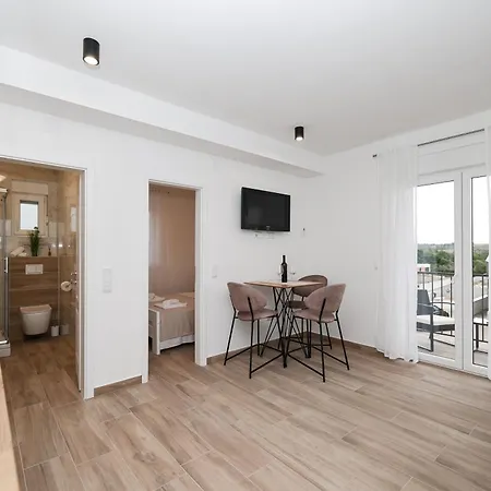 Appartamento Duo Soles - With Private Parking Near Zadar