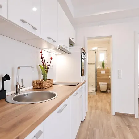 Duo Soles - With Private Parking Near Zadar *