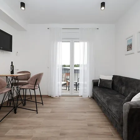 Duo Soles - With Private Parking Near Zadar * Murvica (Policnik)