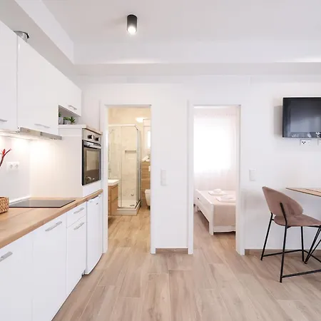 Duo Soles - With Private Parking Near Zadar *