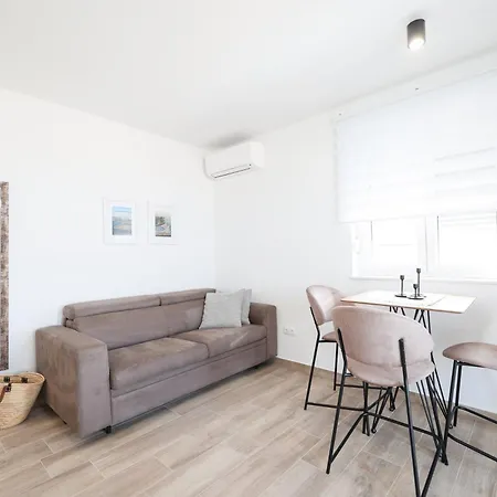 Duo Soles - With Private Parking Near Zadar Appartamento *
