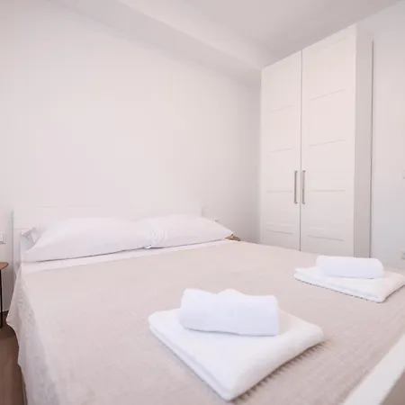 Duo Soles - With Private Parking Near Zadar *